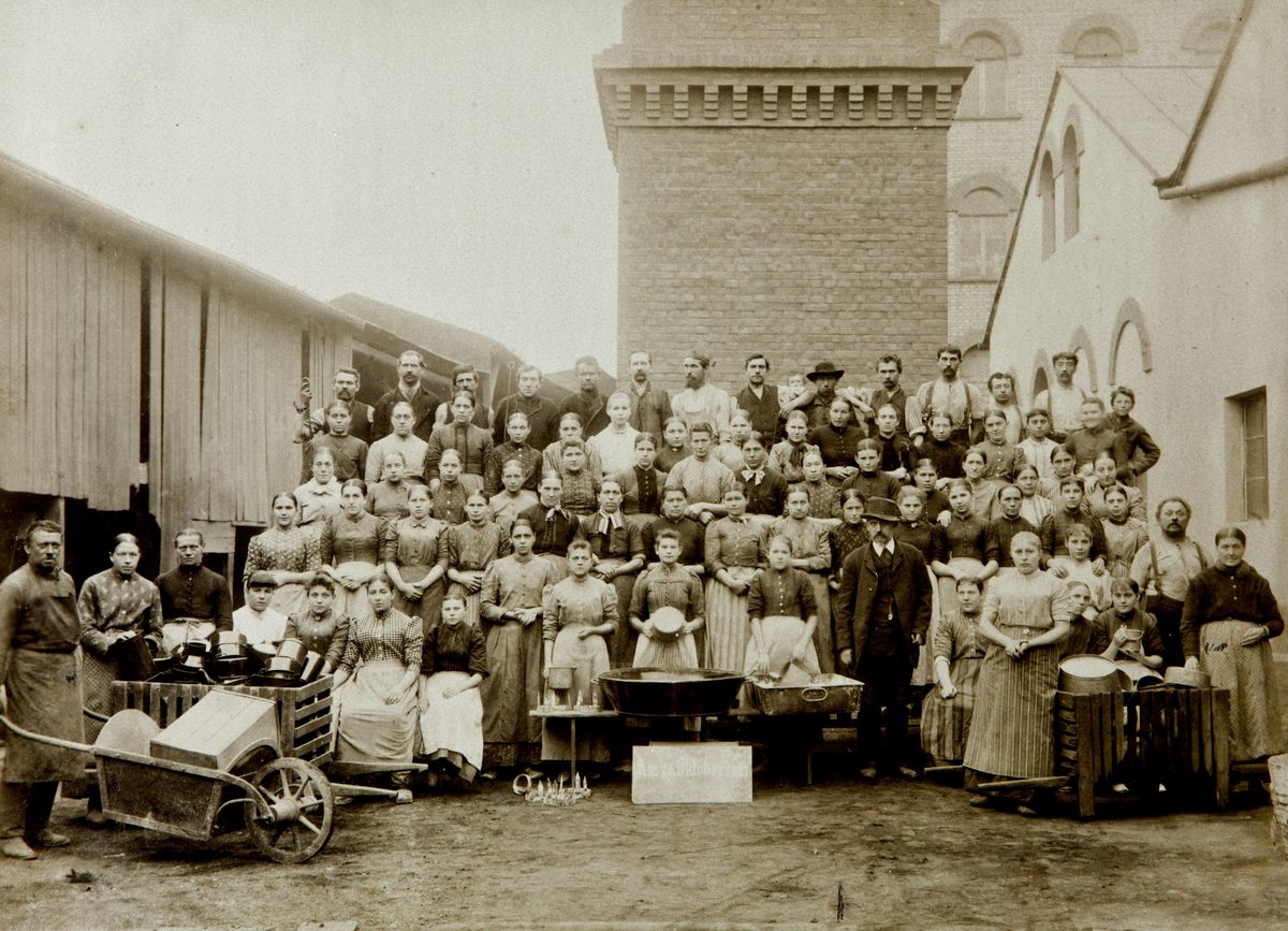 1895-fotoserie-der-werksangehörigen-14