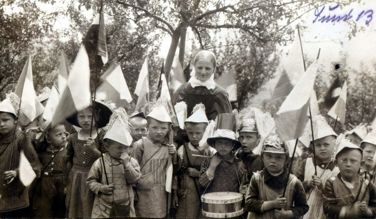 Juni 1913
